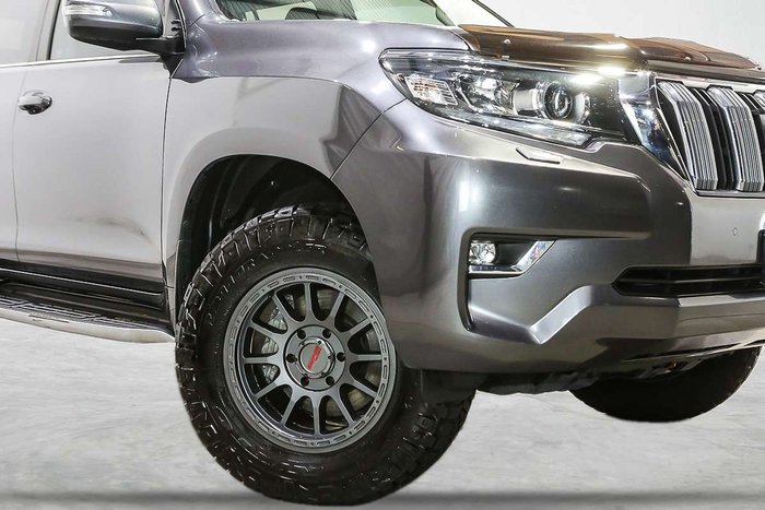 2022 Toyota Landcruiser Prado VX