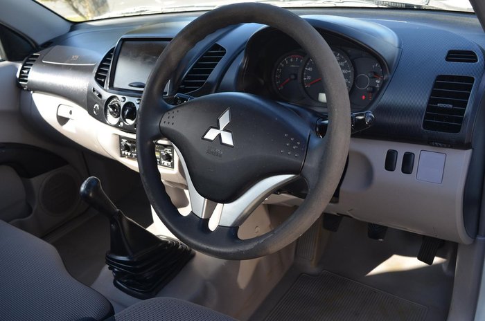 2010 Mitsubishi Triton GL