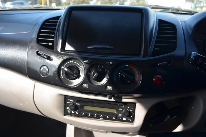 2010 Mitsubishi Triton GL