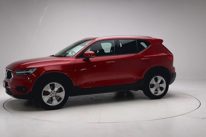 2022 Volvo XC40