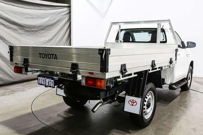 2024 Toyota Hilux SR