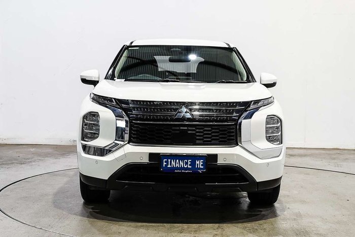 2024 Mitsubishi Outlander ES