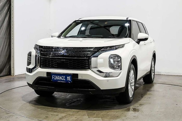 2024 Mitsubishi Outlander ES