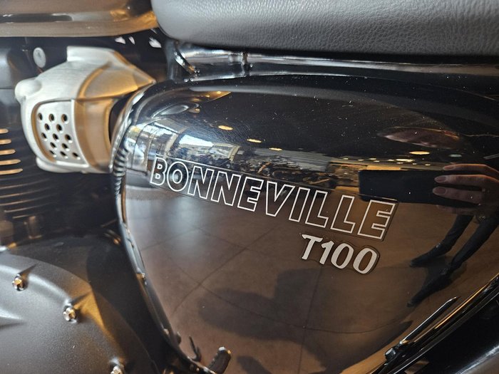 2024 Triumph Bonneville T100 (900cc) Bonneville