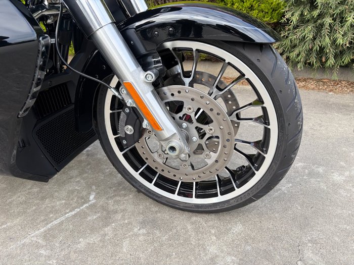 2026 HARLEY-DAVIDSON FLHLT STREET GLIDE 3 LTD (117) Black