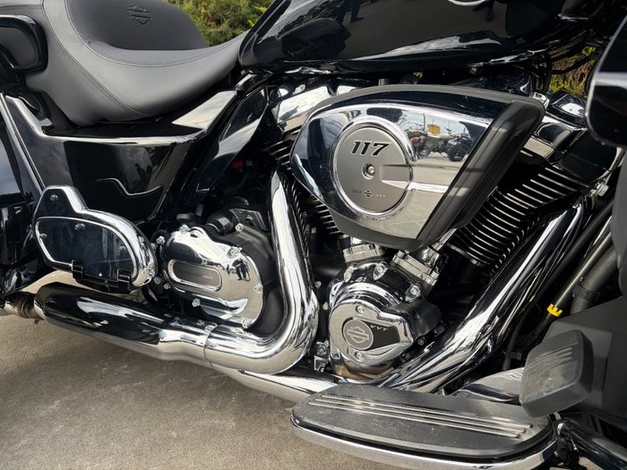 2026 HARLEY-DAVIDSON FLHLT STREET GLIDE 3 LTD (117) Black