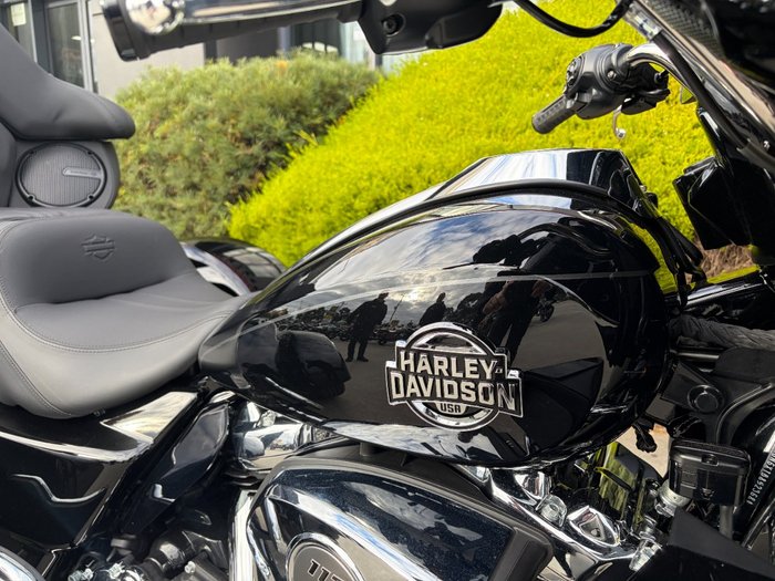 2026 HARLEY-DAVIDSON FLHLT STREET GLIDE 3 LTD (117) Black