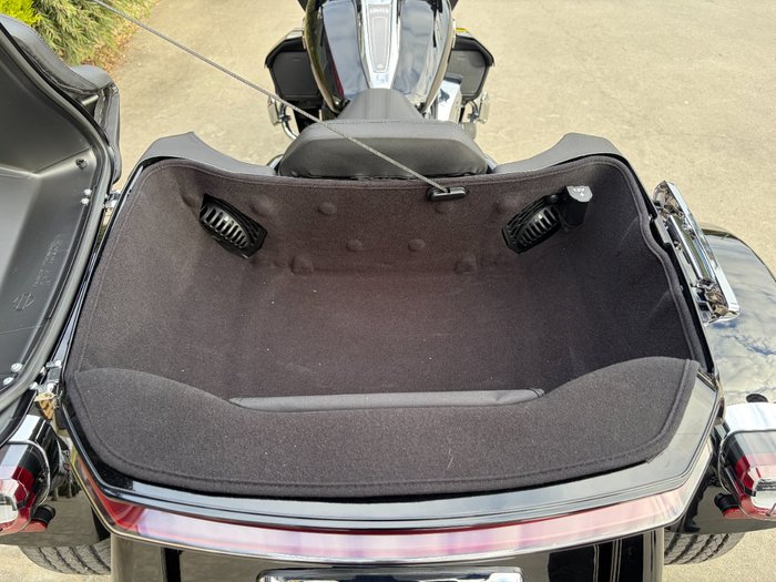 2026 HARLEY-DAVIDSON FLHLT STREET GLIDE 3 LTD (117) Black
