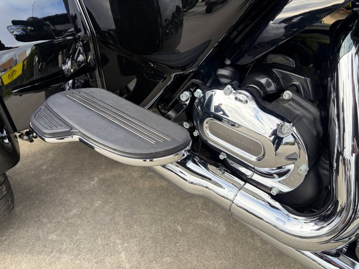 2026 HARLEY-DAVIDSON FLHLT STREET GLIDE 3 LTD (117) Black