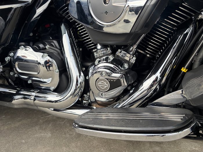 2026 HARLEY-DAVIDSON FLHLT STREET GLIDE 3 LTD (117) Black