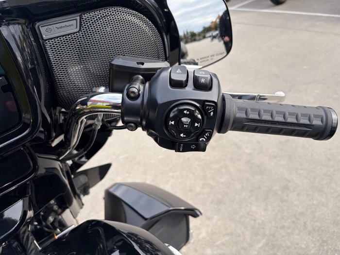 2026 HARLEY-DAVIDSON FLHLT STREET GLIDE 3 LTD (117) Black