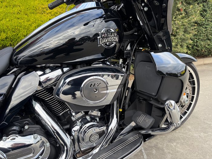 2026 HARLEY-DAVIDSON FLHLT STREET GLIDE 3 LTD (117) Black