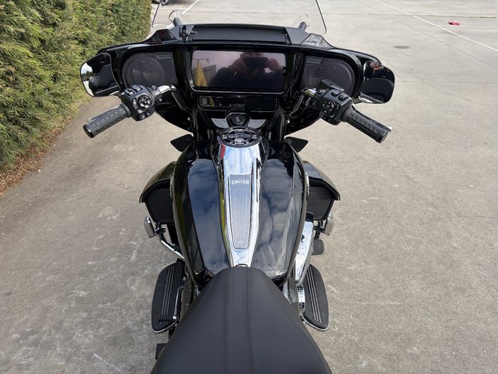 2026 HARLEY-DAVIDSON FLHLT STREET GLIDE 3 LTD (117) Black
