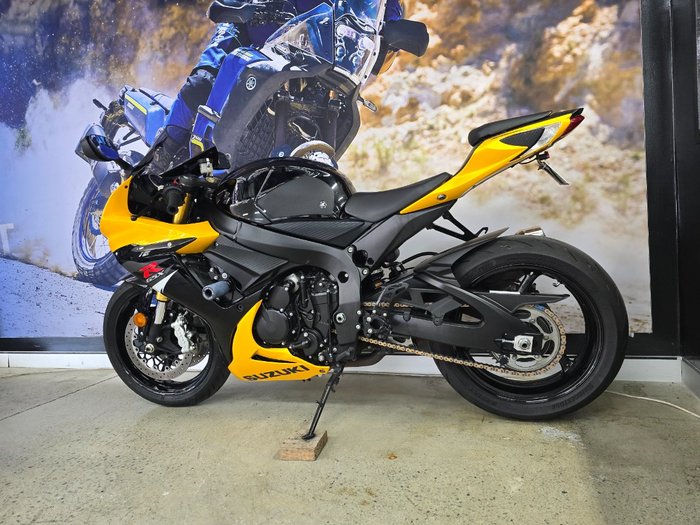 2016 Suzuki GSX-R750 YELLOW