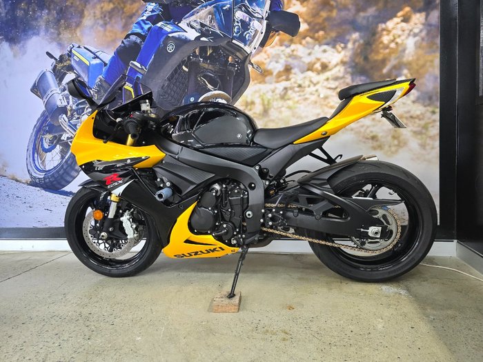 2016 Suzuki GSX-R750 YELLOW