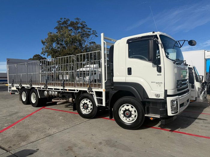 2025 Isuzu F Series FYJ300-350