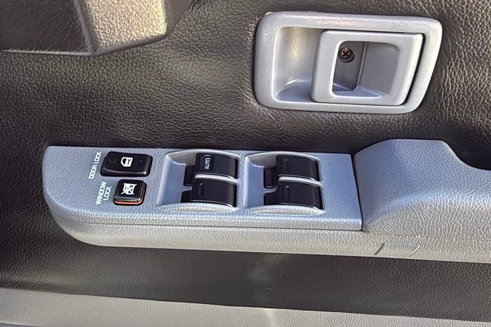 2024 Toyota Landcruiser GXL