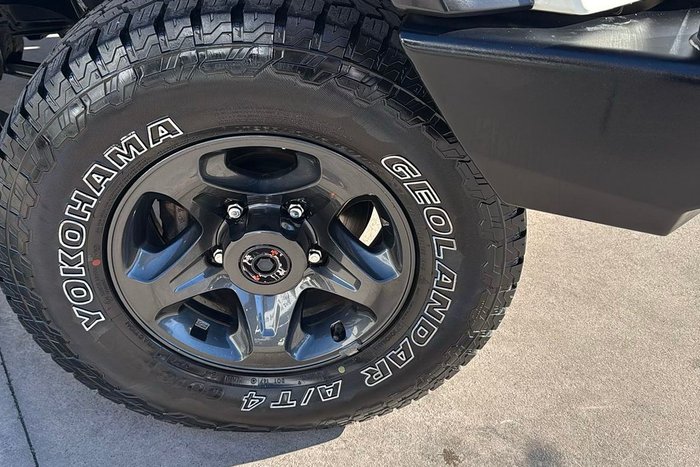 2024 Toyota Landcruiser GXL