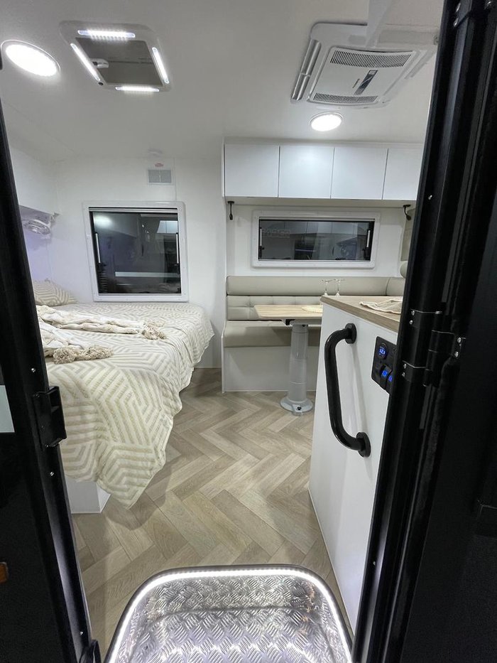 2026 Leader Caravans 2110 Triple Bunk Dirt Roader