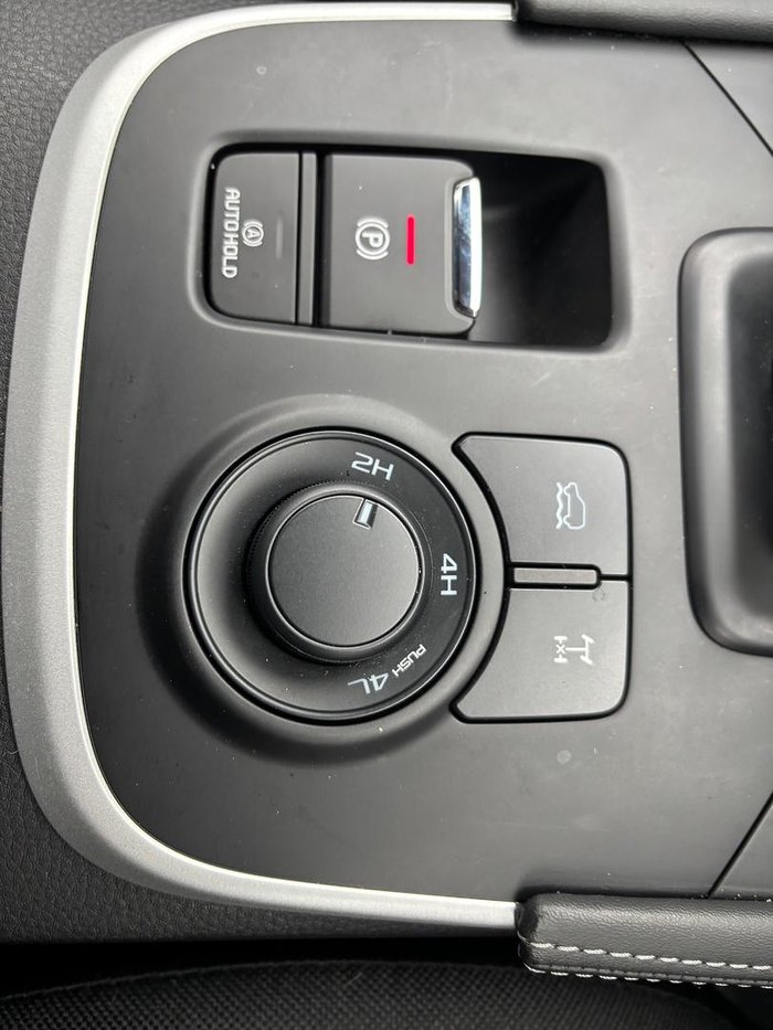 2026 Isuzu MU-X LS-M MY25.5 4X4 Dual Range Mercury Silver