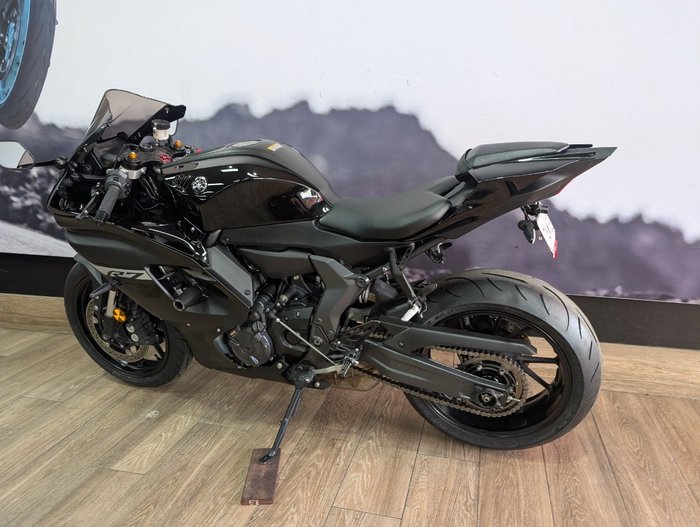 2024 Yamaha YZF-R7LA Black
