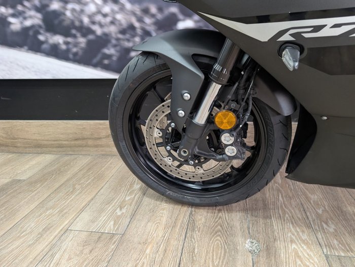 2024 Yamaha YZF-R7LA Black