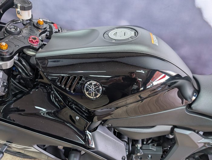 2024 Yamaha YZF-R7LA Black