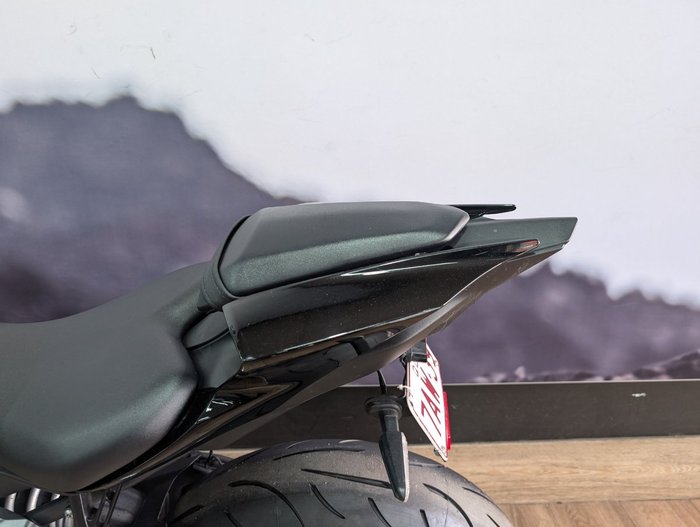 2024 Yamaha YZF-R7LA Black