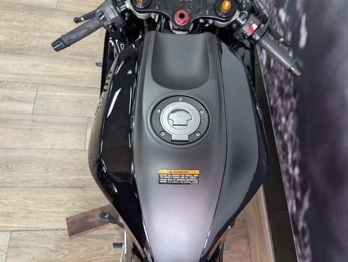 2024 Yamaha YZF-R7LA Black