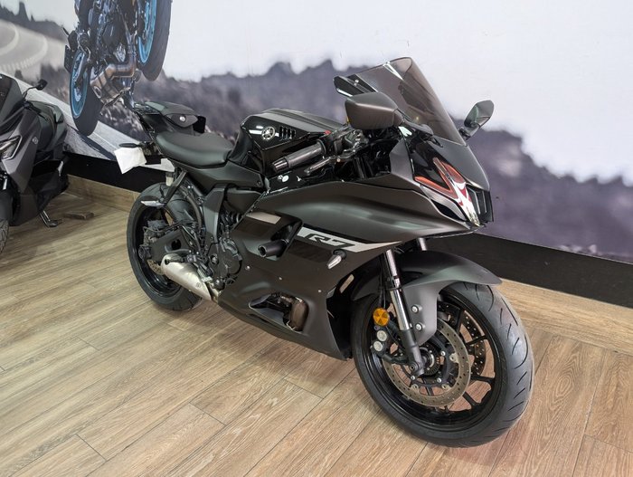 2024 Yamaha YZF-R7LA Black