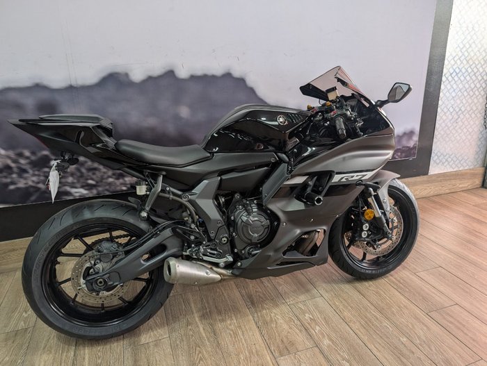 2024 Yamaha YZF-R7LA Black