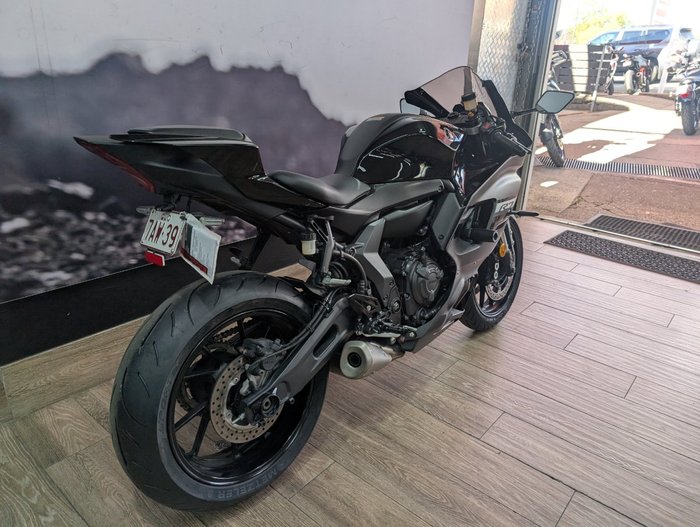 2024 Yamaha YZF-R7LA Black