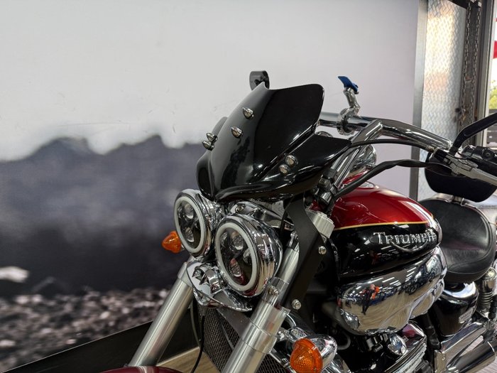 2006 Triumph ROCKET III CLASSIC MAROON