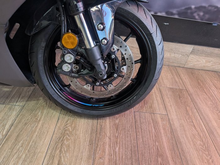 2024 Yamaha YZF-R7LA GREY