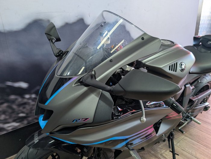 2024 Yamaha YZF-R7LA GREY