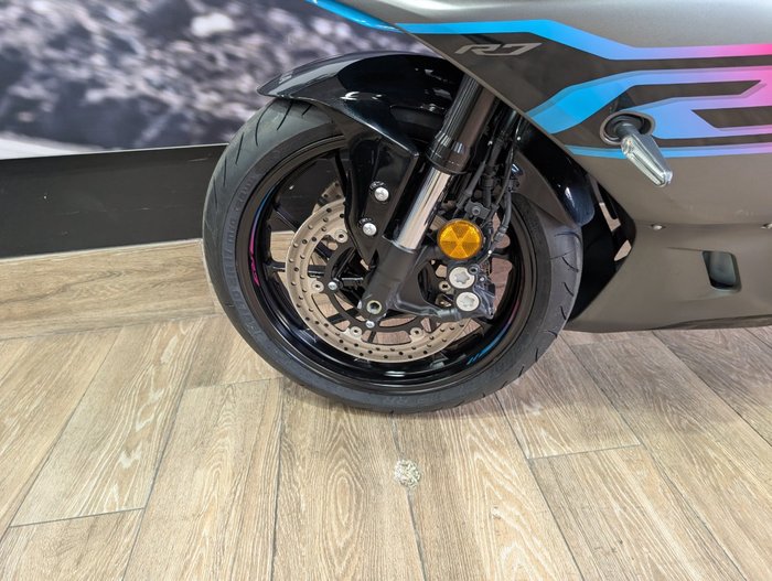 2024 Yamaha YZF-R7LA GREY