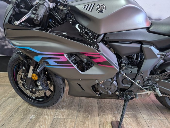 2024 Yamaha YZF-R7LA GREY