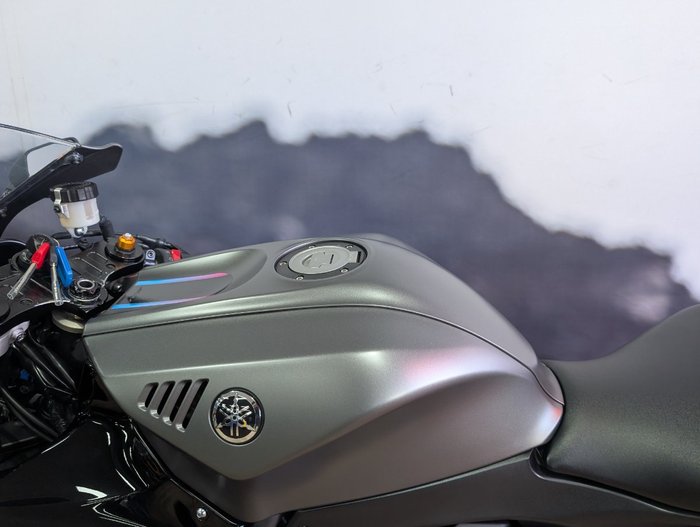 2024 Yamaha YZF-R7LA GREY
