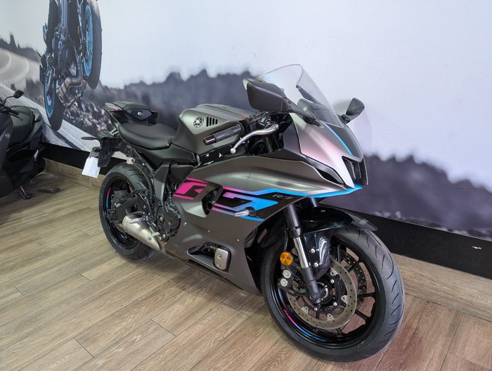 2024 Yamaha YZF-R7LA GREY
