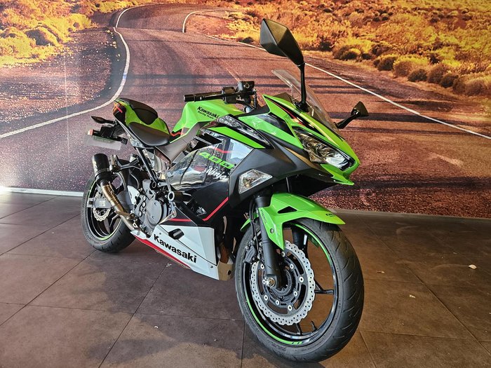 2021 Kawasaki Ninja 400 (EX400G) Ninja Green