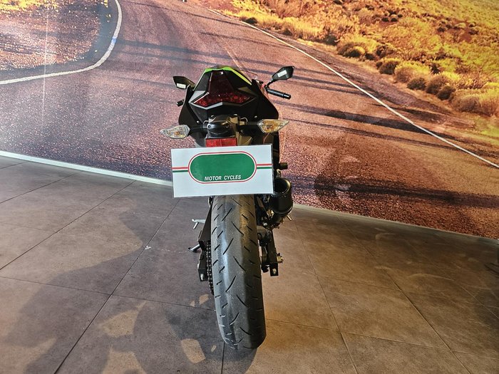 2021 Kawasaki Ninja 400 (EX400G) Ninja Green