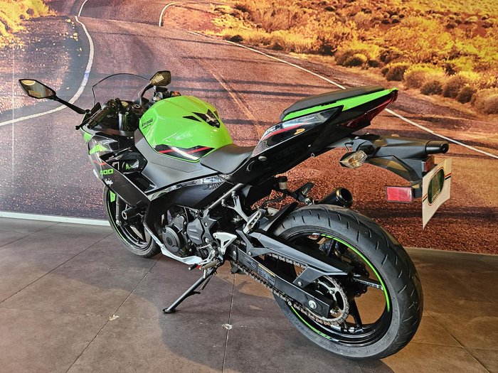 2021 Kawasaki Ninja 400 (EX400G) Ninja Green