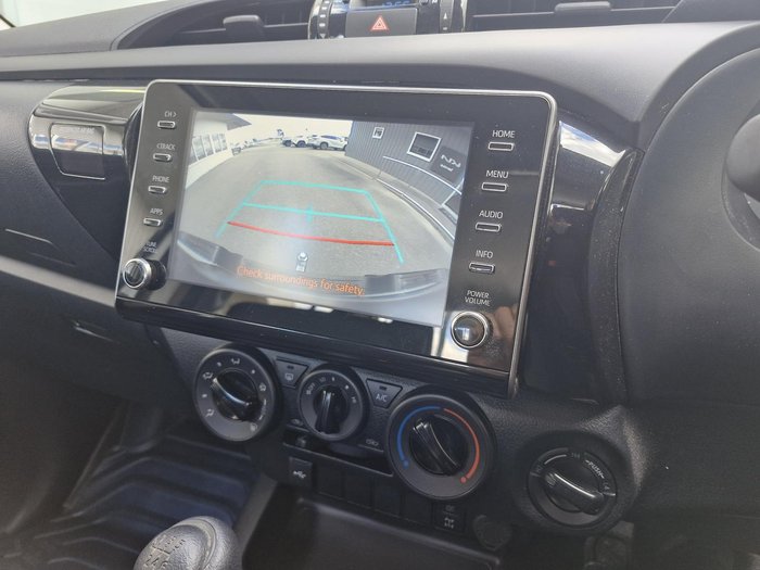2024 Toyota Hilux SR