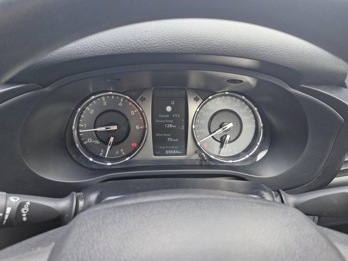 2024 Toyota Hilux SR