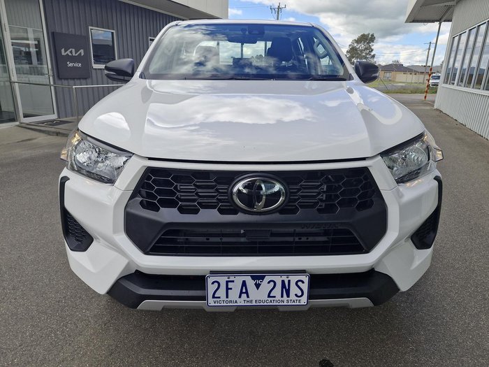 2024 Toyota Hilux SR