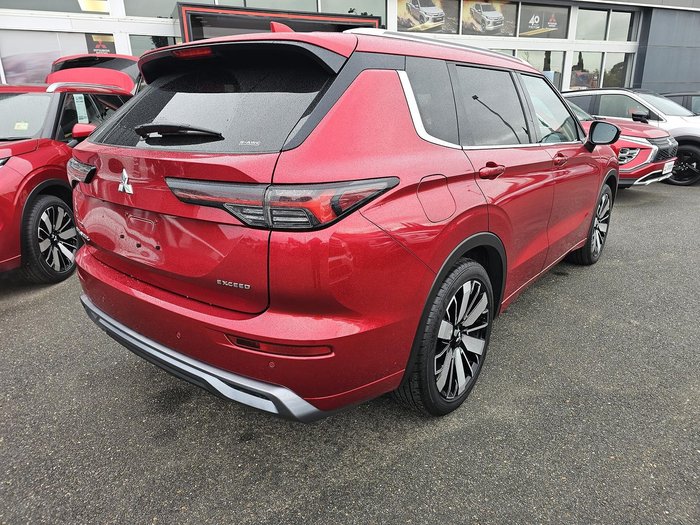 2025 Mitsubishi Outlander Exceed