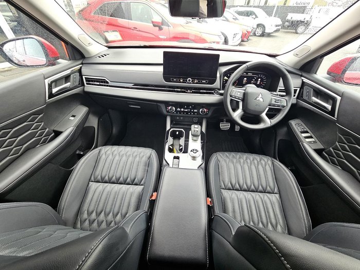 2025 Mitsubishi Outlander Exceed