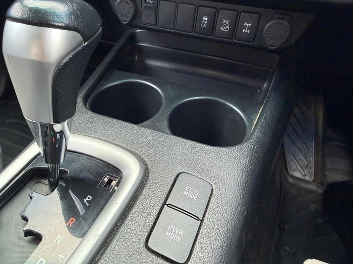 2019 Toyota Hilux SR5