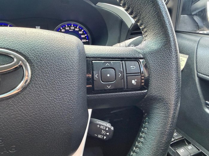 2019 Toyota Hilux SR5