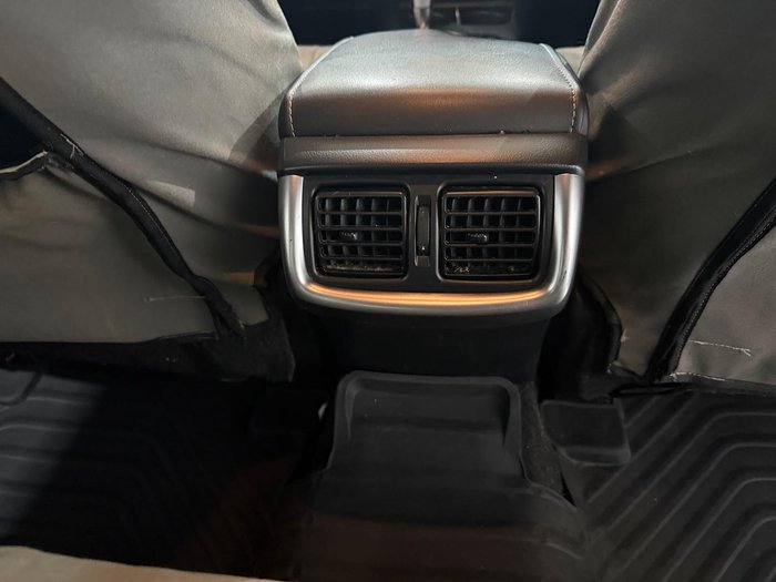 2019 Toyota Hilux SR5